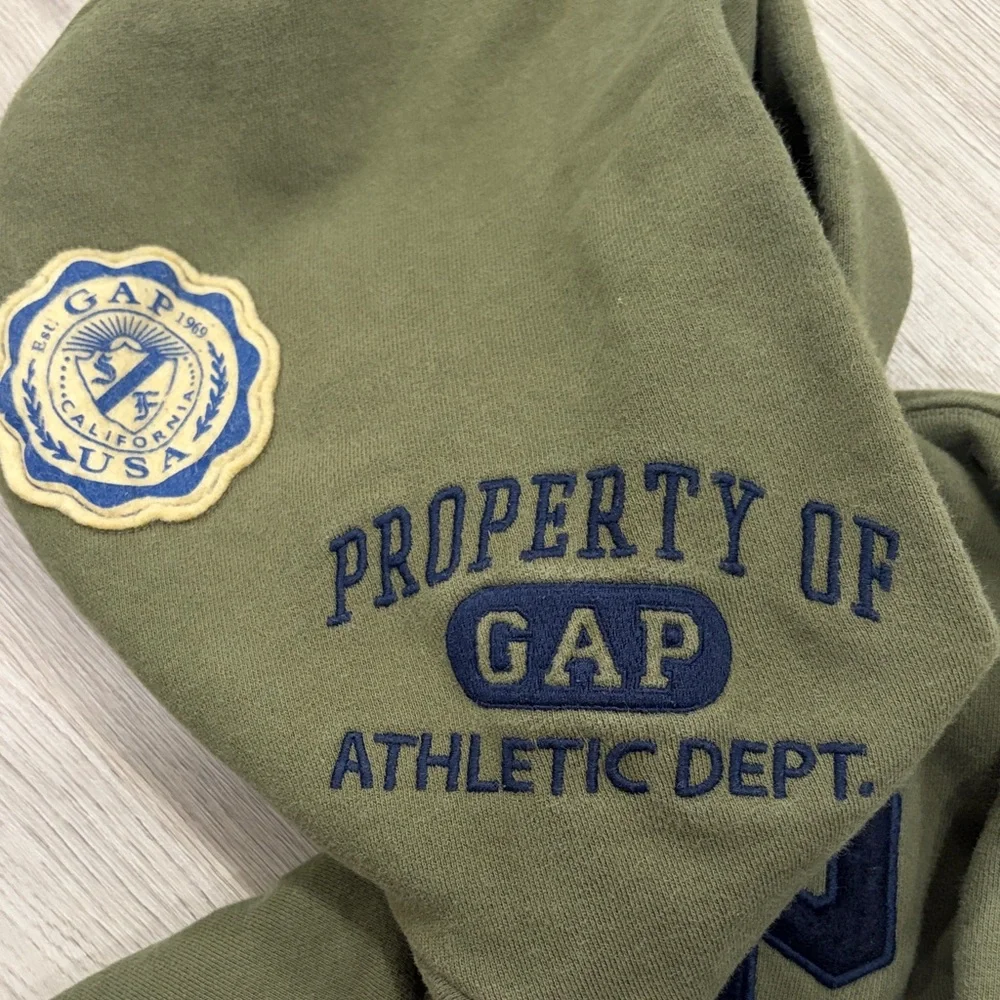 GAP Kids Olive Graphic Hoodie - Picture 4 of 4